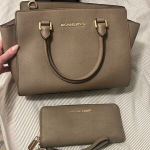 Michael Kors leather bag